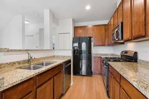 1949 Potomac Ct, Wheeling, IL 60090 photo 5