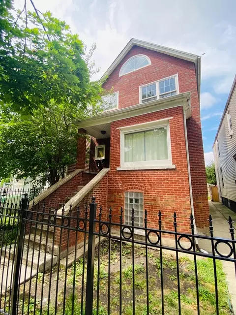 2018 W 69th Pl, Chicago, IL 60636