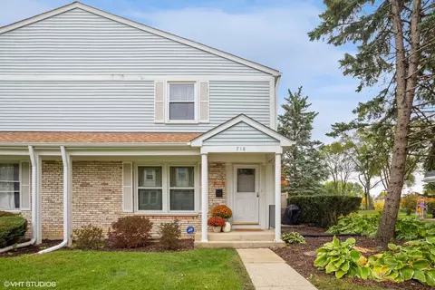 716 Huntly Ct, Schaumburg, IL 60194