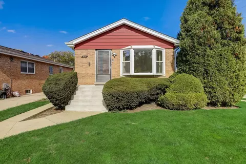 5218 Foster St, Skokie, IL 60077