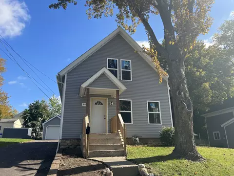 44 N Wisconsin St, Carpentersville, IL 60110