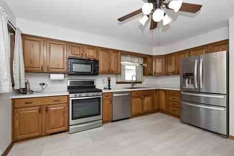 7703 W 66th St, Summit, IL 60501 photo 9