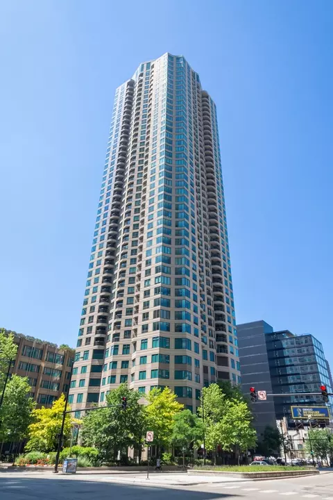 400 N La Salle Dr #3410, Chicago, IL 60654