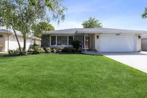 1021 N Lincoln Ave, Park Ridge, IL 60068