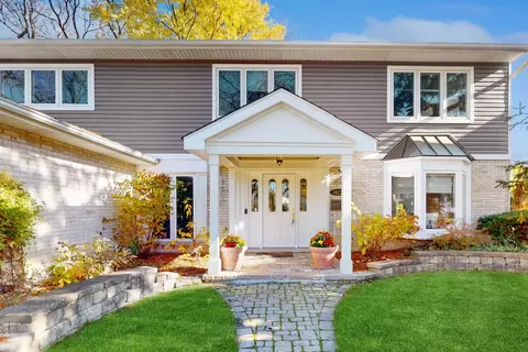 1427 S Evergreen Ave, Arlington Heights, IL 60005