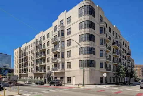 520 N Halsted St #607, Chicago, IL 60642