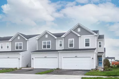 451 Comstock Rd, South Elgin, IL 60177