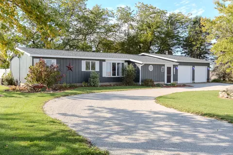22430 E 500 North Rd, Fairbury, IL 61739