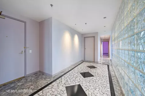 100 E Huron St #3401, Chicago, IL 60611 photo 5