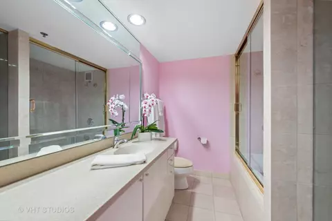 100 E Huron St #3401, Chicago, IL 60611 photo 17