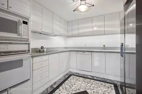 100 E Huron St #3401, Chicago, IL 60611 photo 14