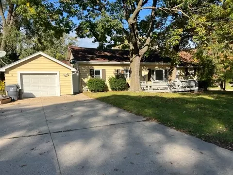 320 Keller Ave, Waukegan, IL 60085