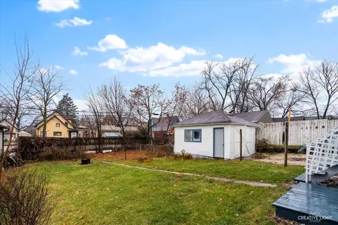 862 S Liberty St, Elgin, IL 60120 photo 18
