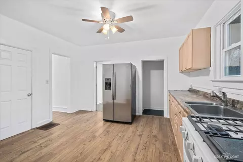 862 S Liberty St, Elgin, IL 60120 photo 8
