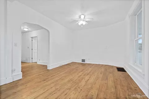 862 S Liberty St, Elgin, IL 60120 photo 4