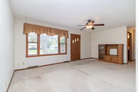 411 Priscilla Ln, Bloomington, IL 61704 photo 7