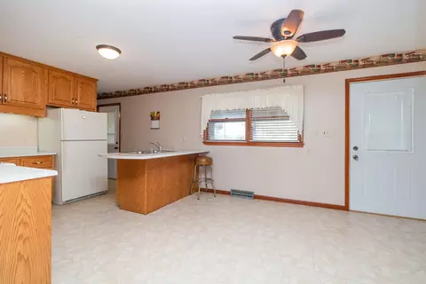 411 Priscilla Ln, Bloomington, IL 61704 photo 8
