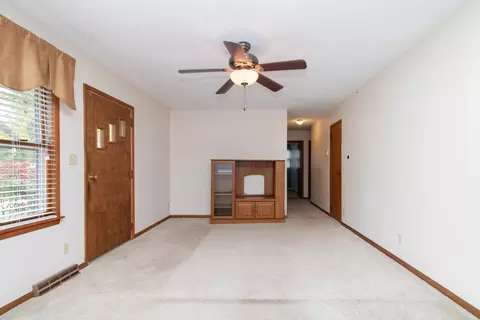 411 Priscilla Ln, Bloomington, IL 61704 photo 6