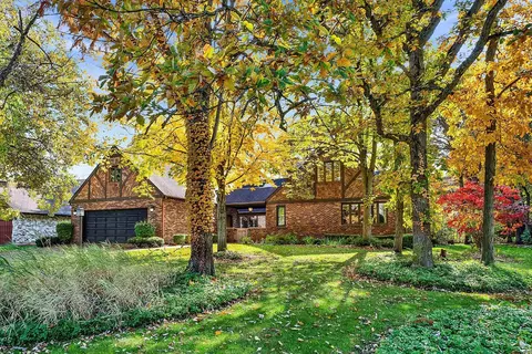 230 Arbon Ct, Crete, IL 60417