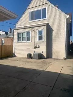 Exterior - 11049 S Avenue L, Chicago, IL 60617 photo 4 of 5