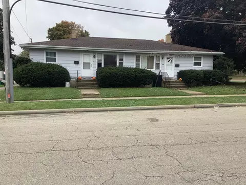 1721 11th St, Waukegan, IL 60085