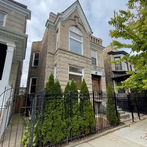 4752 N Ashland Ave, Chicago, IL 60640