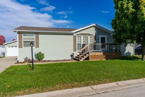 5458 Autumnash Ln #10, Machesney Park, IL 61115