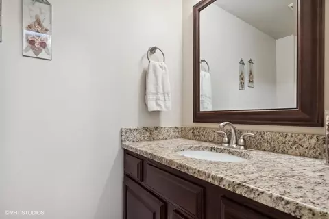 Bath - 1343 Devonshire Rd, Buffalo Grove, IL 60089 photo 1 of 4