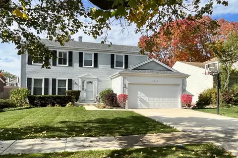 1343 Devonshire Rd, Buffalo Grove, IL 60089