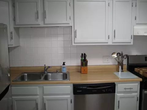 1106 E Jefferson St #6, Bloomington, IL 61701 photo 10