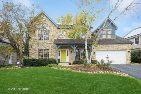 1807 Wakeman Ct, Wheaton, IL 60187