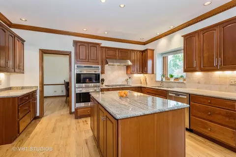 1807 Wakeman Ct, Wheaton, IL 60187 photo 6