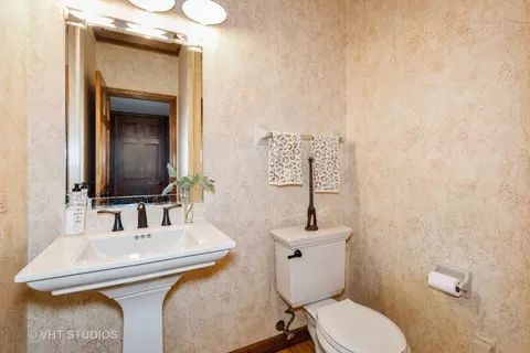 1807 Wakeman Ct, Wheaton, IL 60187 photo 10
