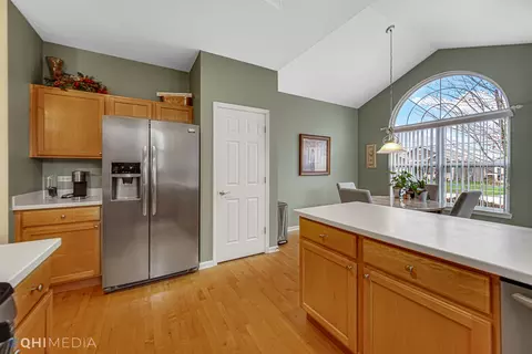 881 Eineke Blvd #881, Algonquin, IL 60102 photo 5