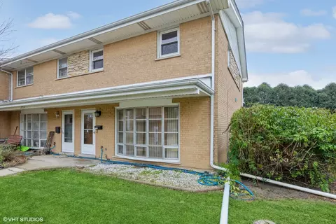 7725 N Nordica Ave #A, Niles, IL 60714
