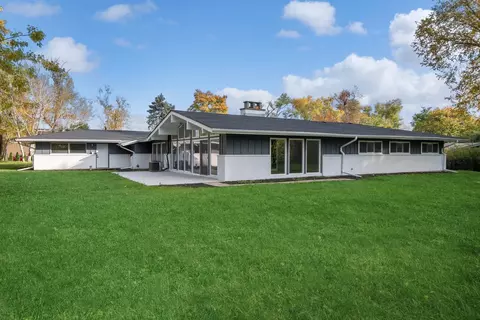 3131 Willow Rd, Northbrook, IL 60062