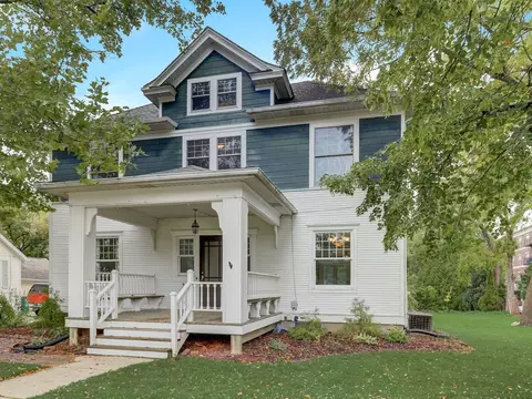 34 George St, Grayslake, IL 60030