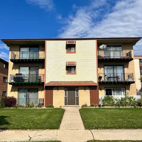 7234 W 86th St #3A, Bridgeview, IL 60455