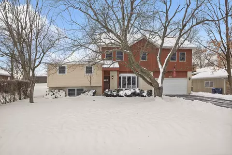 301 68th St, Darien, IL 60561