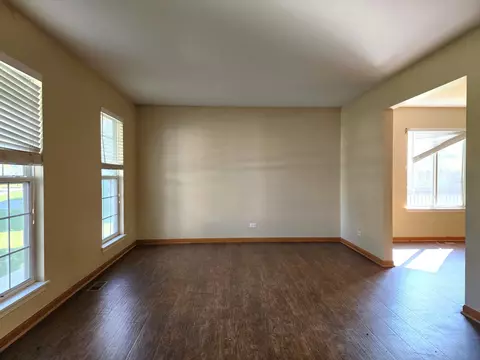 923 Christopher St, Plano, IL 60545 photo 4