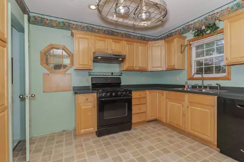 307 E 6th St, Gridley, IL 61744 photo 8