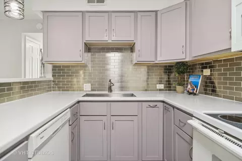 3305 Kirchoff Rd #1A, Rolling Meadows, IL 60008 photo 7