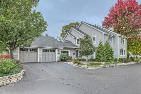 612 W Franklin St, Wheaton, IL 60187