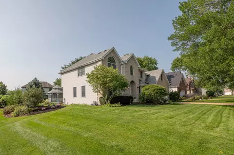 15203 Eyre Cir, Plainfield, IL 60544 photo 4
