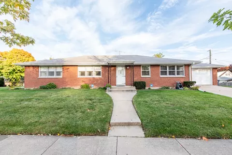 2519 9th Pkwy, Waukegan, IL 60085
