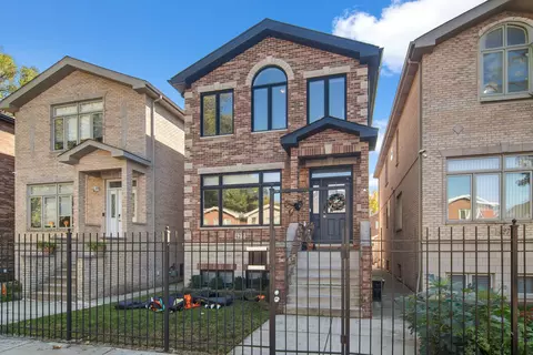 423 W 42nd St, Chicago, IL 60609