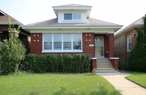 5131 W Wolfram St, Chicago, IL 60641
