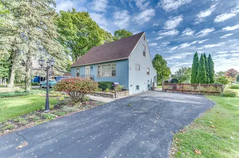 443 Sunnyside Ave, Itasca, IL 60143 photo 2