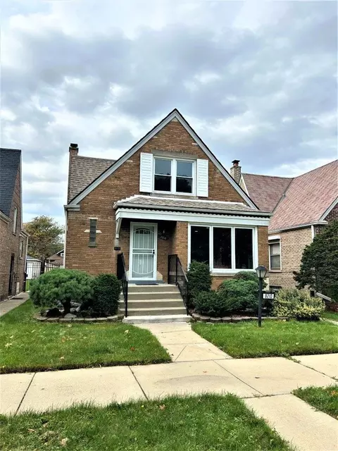 8210 S Michigan Ave, Chicago, IL 60619