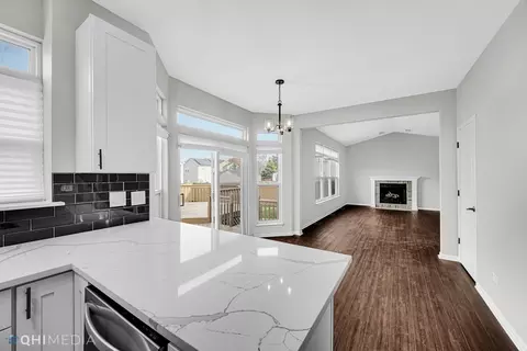 7217 Faxton Ln, Plainfield, IL 60586 photo 4
